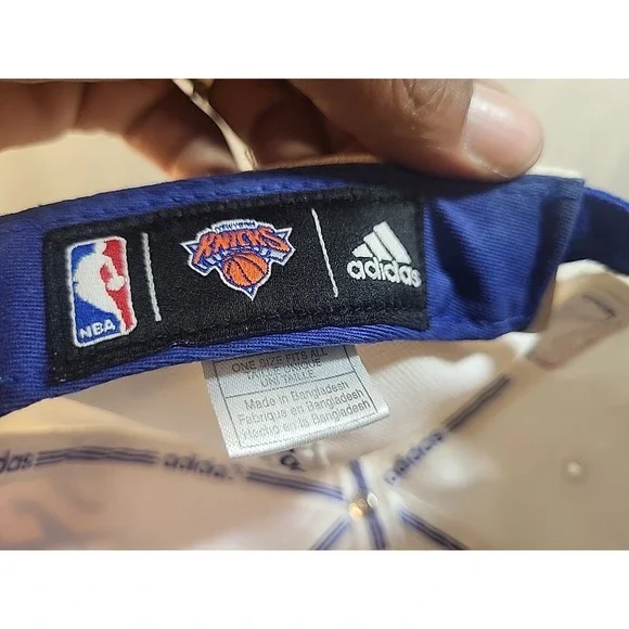 Adidas New York Knicks NBA Strapback Hat. - Picture 8 of 12